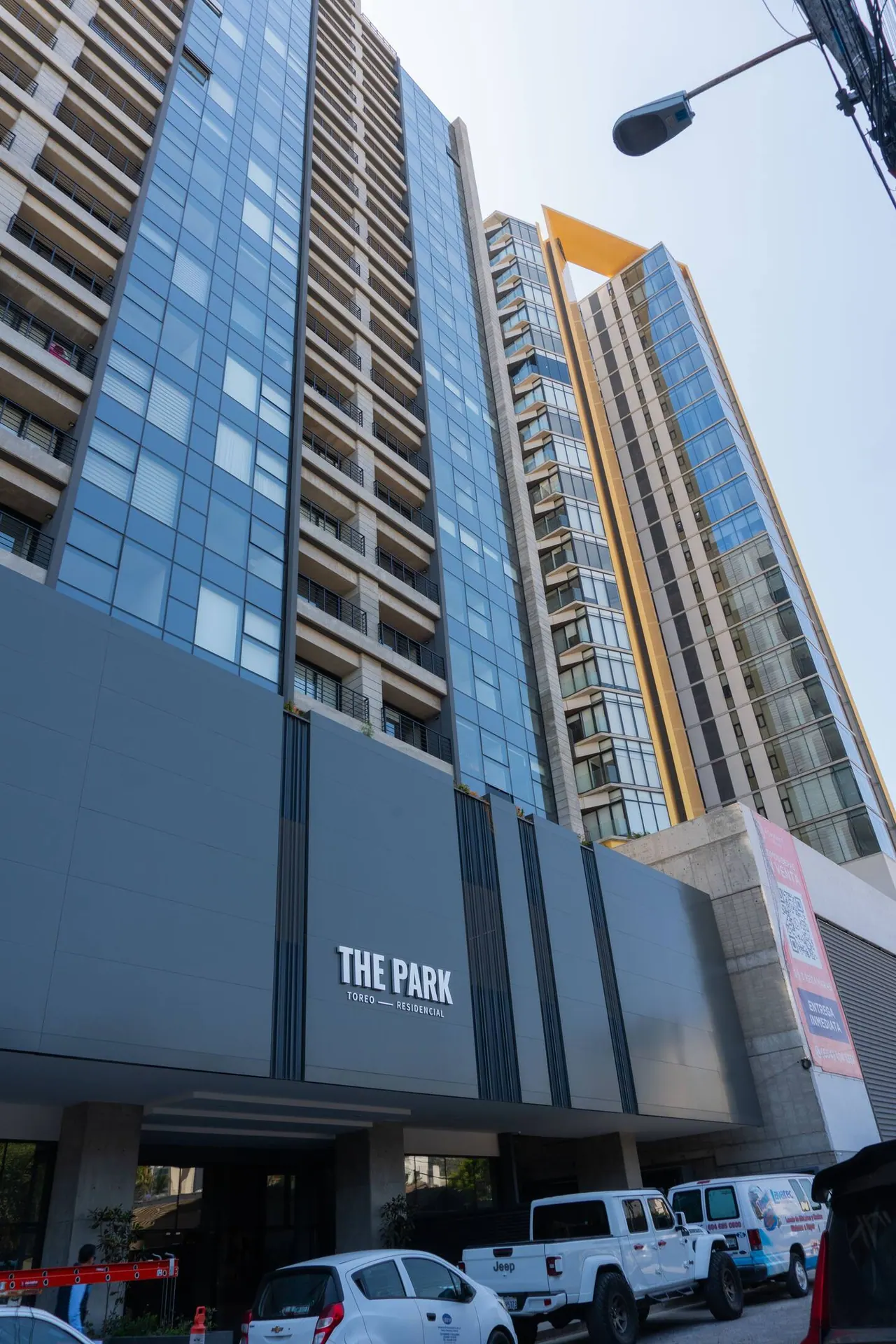 The Park Toreo residential tower seen from the street